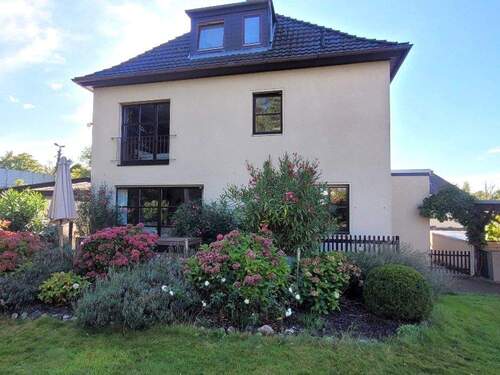 Ansicht Garten - 7 Zimmer Einfamilienhaus zum Kaufen in Braunschweig