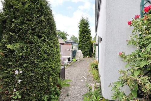 Zuwegung (2) - Mehrfamilienhaus, Wohnhaus mit 220,00 m&sup2; in Quickborn zum Kaufen