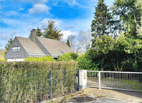 Zugang zum Grundstück - 5 Zimmer Einfamilienhaus in Königstein
