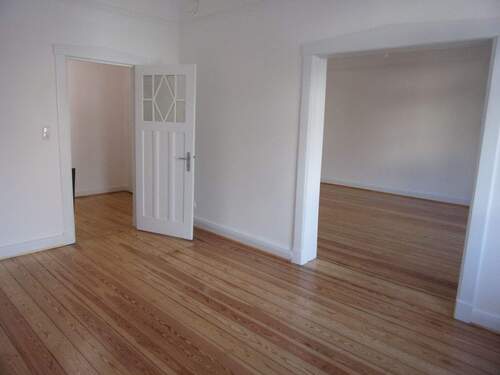 2. Zimmer mit Blick zum Wohnzimmer - 3 Zimmer Etagenwohnung in Hamburg