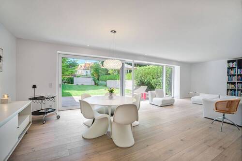 Wohn-/Essbereich & Süd-Garten. - 5 Zimmer Mehrfamilienhaus, Wohnhaus zum Kaufen in München