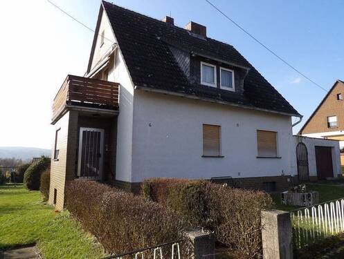 Hausansischt - Ein Haus für kleine Familien mit Garten in 34599 Neuental-Waltersbrück zu verkaufen