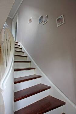 Treppe zum Obergeschoss - 