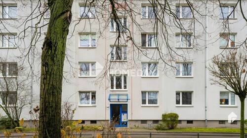 Außenansicht 2 - Wohnen im Grünen: Gemütliche 2-Zimmer-Wohnung mit Balkon in Plänterwald