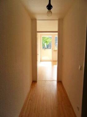 Flur - 1 Zimmer Etagenwohnung zur Miete in Erlangen