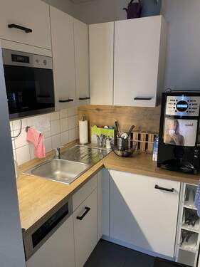 Kleine moderne Küche - 