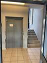 Aufzug und Treppenhaus - 