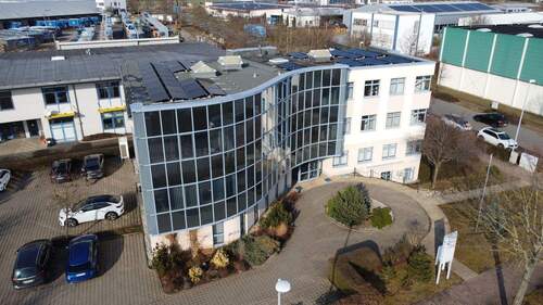 Moderne Bürogebäudeansicht - 