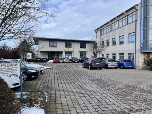 Bürogebäude und Parkplatz - Büro mit 1.200,20 m&sup2; in Erfurt zur Miete