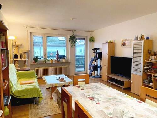 Wohnzimmer - 2 Zimmer Etagenwohnung zum Kaufen in Markdorf