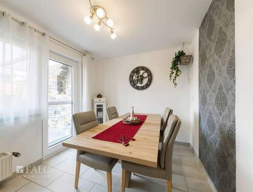 Esszimmer - - 5 Zimmer Einfamilienhaus zum Kaufen in Schürdt