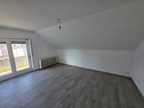 Wohnung DG - Mehrfamilienhaus, Wohnhaus mit 290,00 m&sup2; in Rastatt zum Kaufen