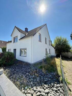 Immobilien mit Herz - 8 Zimmer Einfamilienhaus zum Kaufen in Bad Salzuflen