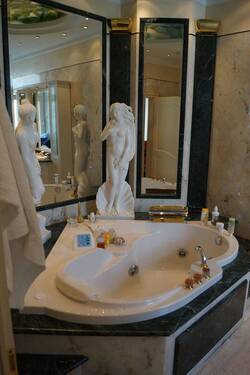 Bildbeschreibung - Etagenwohnung mit 164,80 m&sup2; in Berlin zum Kaufen