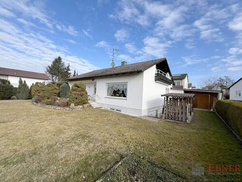 Ansicht - 6 Zimmer Mehrfamilienhaus, Wohnhaus zum Kaufen in Roding