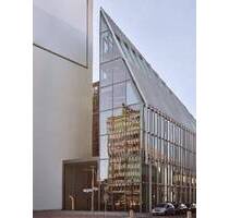 ROAM: Zentraler Flex-Desk in Berlin mit Glasfront, 247 & Top-Ausstattung