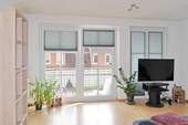 Wohnzimmer - Etagenwohnung mit 83,90 m² in Stade zum Kaufen