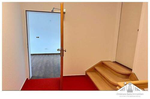 Zugang Einheit rechts - 2 Zimmer Etagenwohnung in Wismar
