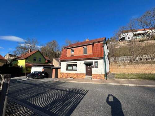 Vorderansicht - 4 Zimmer Mehrfamilienhaus, Wohnhaus zum Kaufen in Unterwellenborn