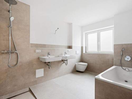 Tageslichtbad im Erdgeschoss - 