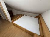 Schlafzimmer mit Stauraum - 