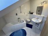 Badezimmer mit Wanne von innen - 