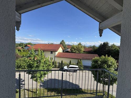 Ausblick vom Südbalkon - 3 Zimmer Etagenwohnung zur Miete in Valley