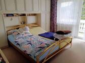 Elternschlafzimmer im EG.jpg - 