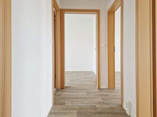 Flur-Musterfoto - Etagenwohnung mit 61,00 m&sup2; in Halle (Saale) zur Miete