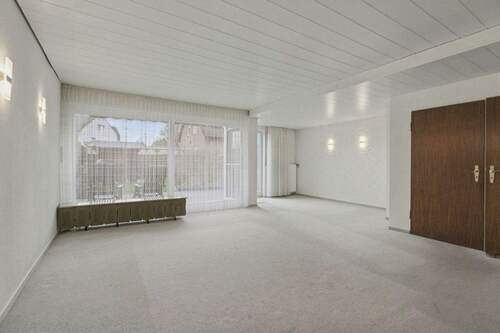 Wohnzimmer - 6 Zimmer Einfamilienhaus in Herford