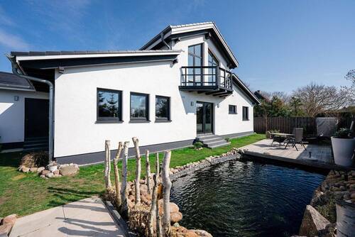 Rückansicht + Balkon - 3 Zimmer Einfamilienhaus in Saal