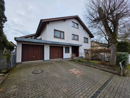 Hausansicht - 6 Zimmer Einfamilienhaus zum Kaufen in Iffezheim