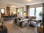 Wohn- & Esszimmer - Helle 3,5-Zimmer-Wohnung mit großer Terrasse & 2 Stellplätzen