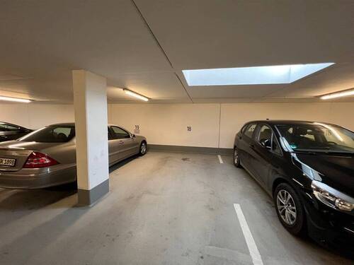 Tiefgaragenstellplatz 18 - Garage, Stellplatz in Erlangen
