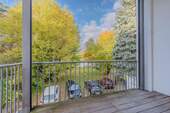 Balkon - Stilvolle 2-Raum-Wohnung in Chemnitz mit Balkon, Gartenblick und Tageslichtbad mit Dusche & Wanne