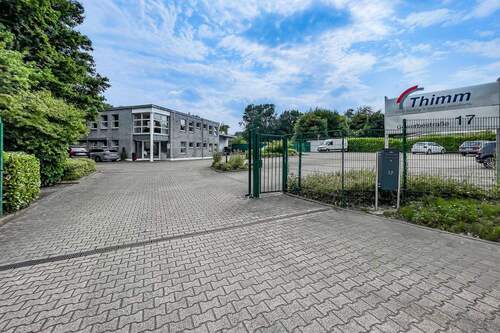 Einfahrt - Halle in Bochum