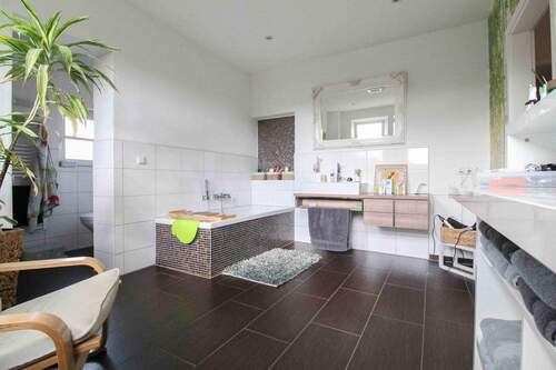 Badezimmer_Polsumer Str.225B 1.OG - 
