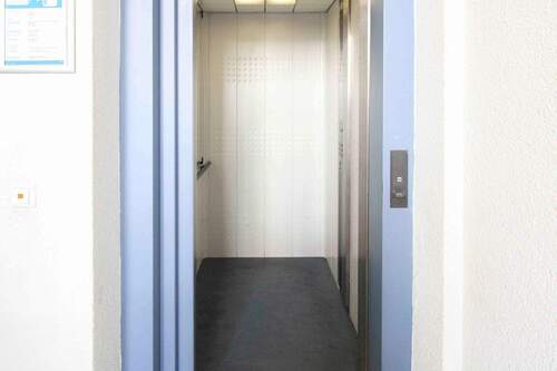 Fahrstuhl - 
