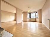 Das großzügige Wohnzimmer - 