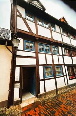 Straßenansicht - Mehrfamilienhaus, Wohnhaus mit 118,00 m&sup2; in Rinteln zum Kaufen