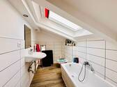 Wannenbad im DG - 