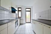 Küche - Moderne 2-Raum-Wohnung mit Balkon und Einbauküche - gepflegt wohnen auf dem Kaßberg!