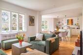 Wohnzimmer - 6 Zimmer Etagenwohnung zum Kaufen in Berlin