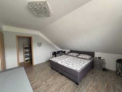 Elternschlafzimmer mit Ankleideraum - 