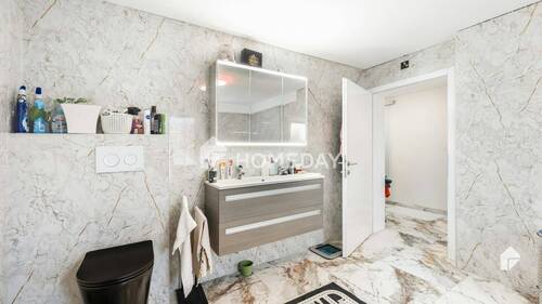KG Badezimmer 2 - 
