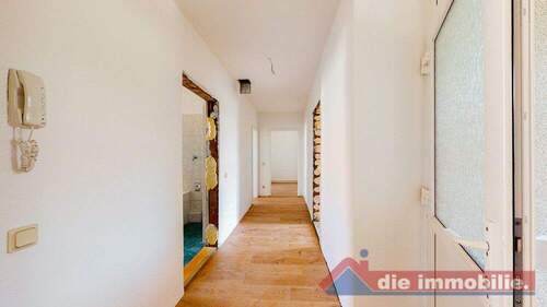 Flur - 3 Zimmer Etagenwohnung zur Miete in Wanzleben