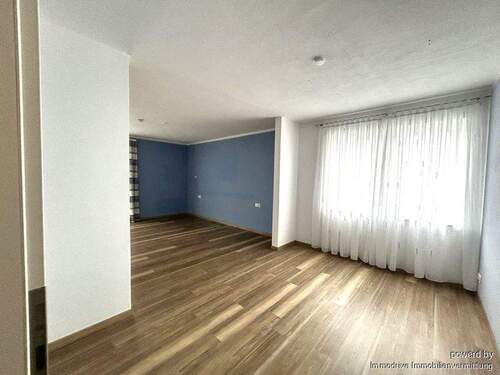 Wohnen und Essen - Etagenwohnung mit 91,00 m² in Laichingen zum Kaufen