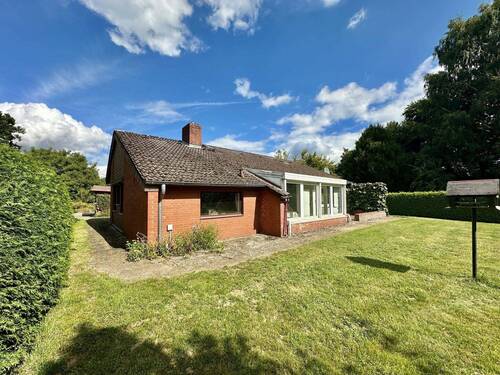 Außenansicht - Einfamilienhaus mit großem Garten in ruhiger Lage von Neetze