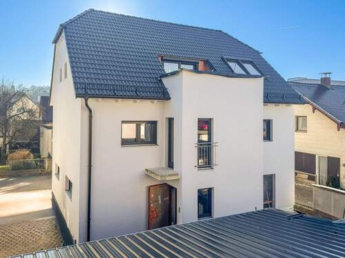 Aussenansicht - 7 Zimmer Mehrfamilienhaus, Wohnhaus zum Kaufen in Dachau