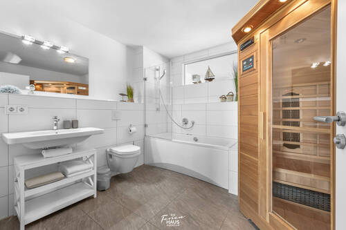 Sauna und Whirlwanne – ein Ort für Körper und Seele - 